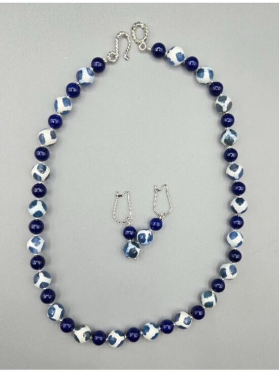 Unbranded Jewelry - 18 inch Blue Shin Agate and Lapis Lazuli Bead Necklace w/Matching Earrings